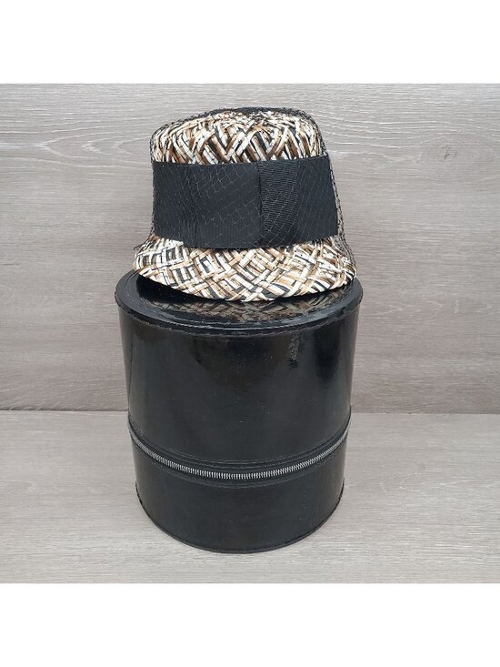 Vintage woven hat with mesh overlay and black hat box